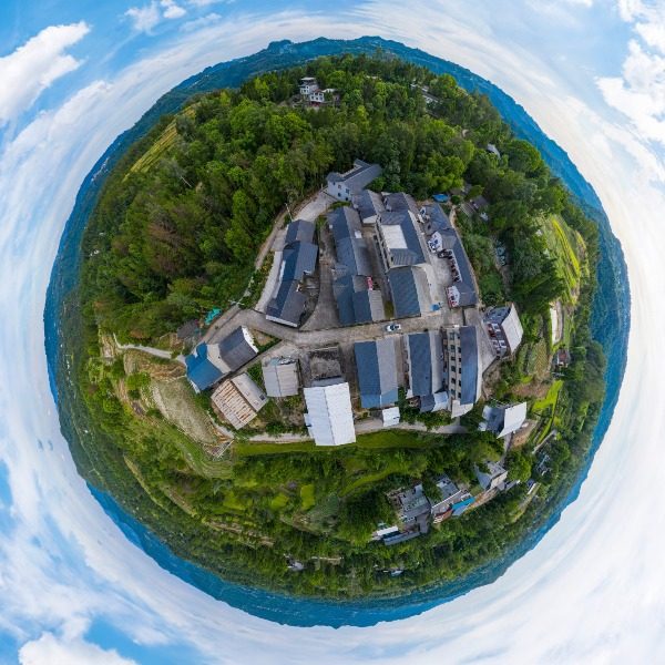 官房村