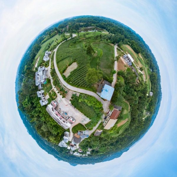 八角丘村