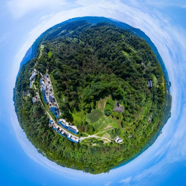莲花石村