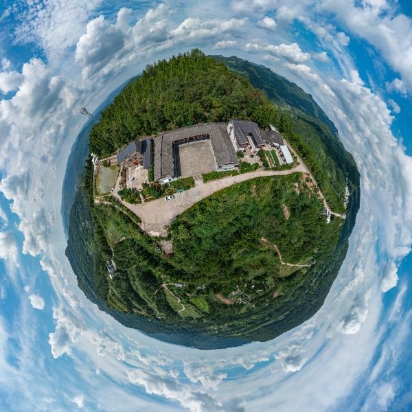 映红村