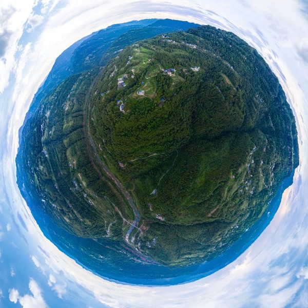 天鹰村