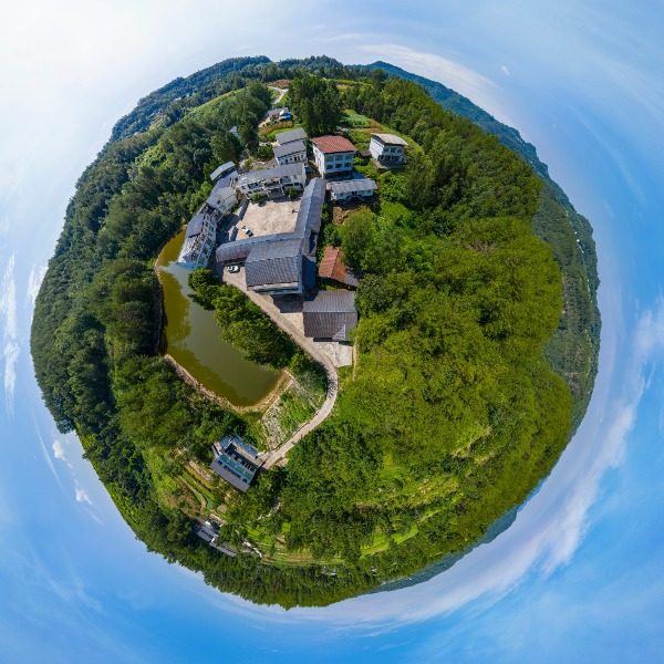 雪山村