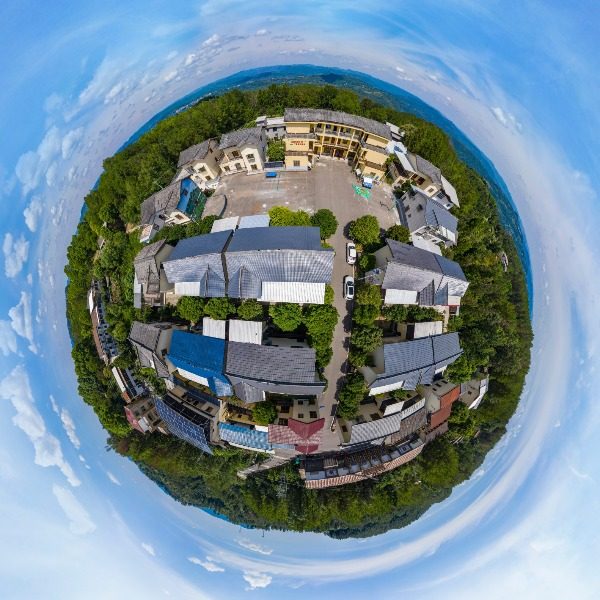 皇家山村