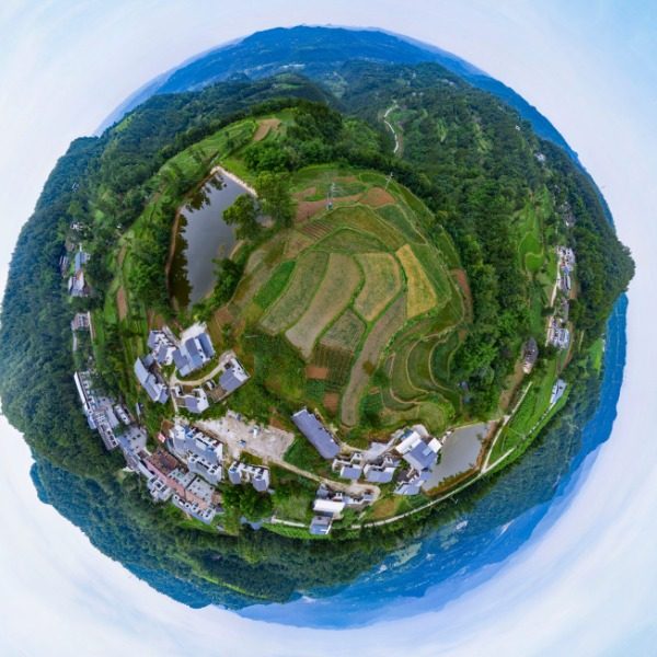 火峰山村