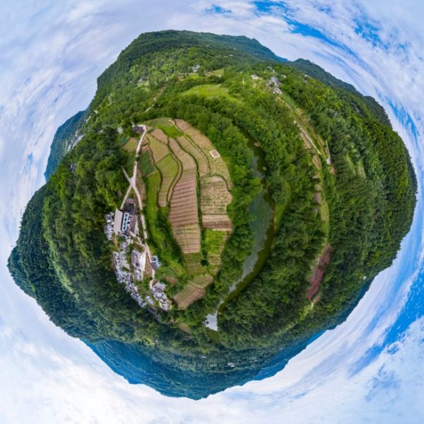 花溪村
