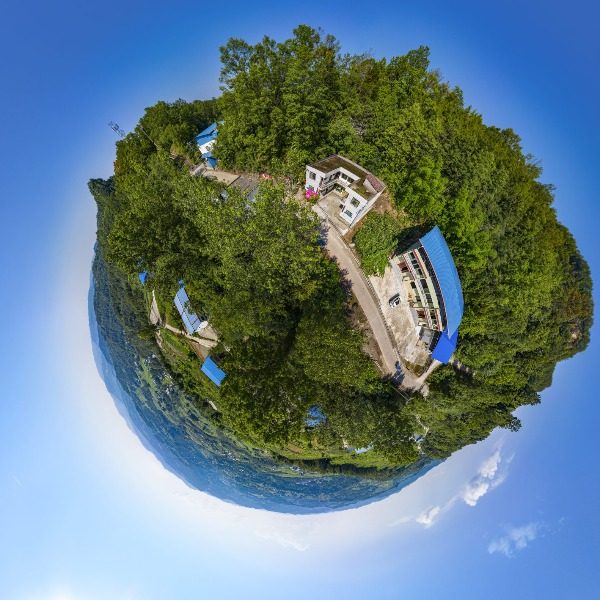 笔峰村