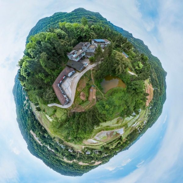南江村