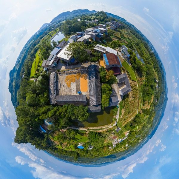 尖峰村