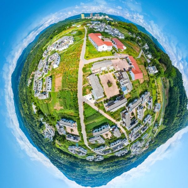 巾字村