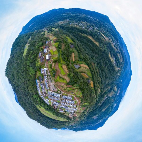 永红村
