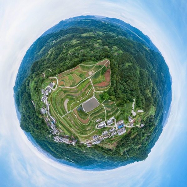 铁炉垭村