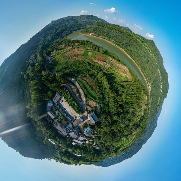 朝阳村